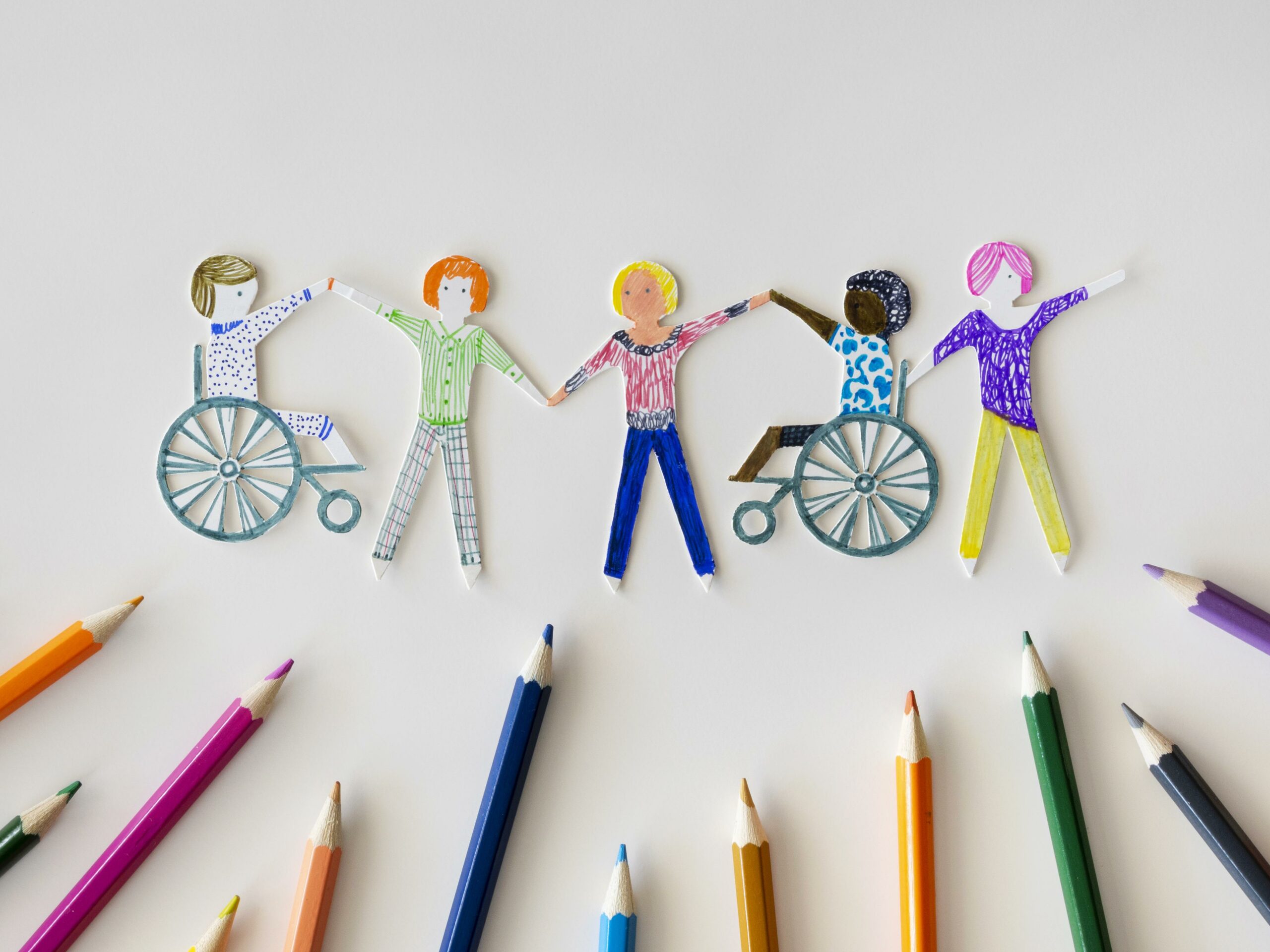 Comment créer du lien entre enfants différents ?